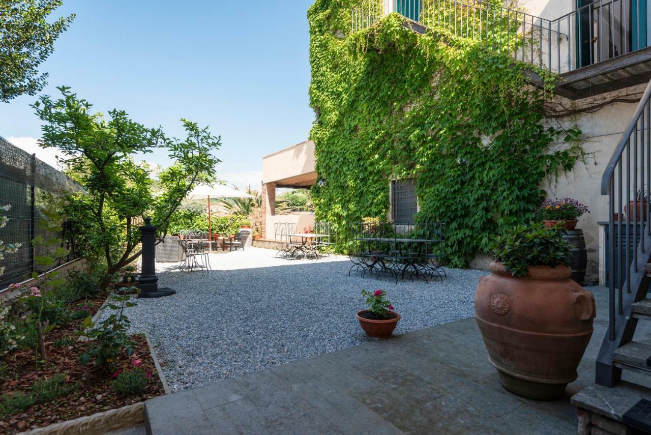 Il Chiostro Appartamenti & Suites Суверето Экстерьер фото